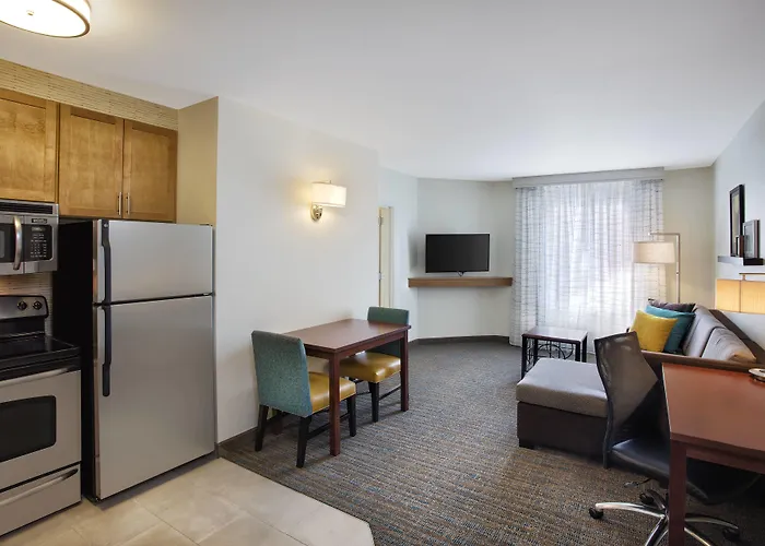 Hotel Chicago Midway Airport 3*