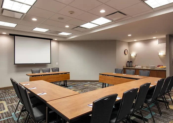 Hotel Chicago Midway Airport 3*